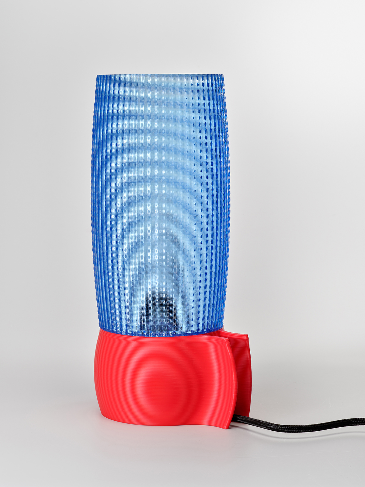 Tvik - Table lamp - Red w/Blue Shade